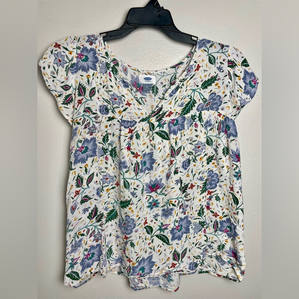 Old Navy Floral Print Blouse with Flutter Sleeves